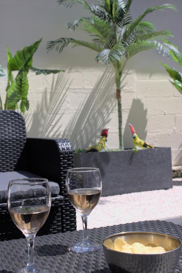 L'Escale Tropicale, Appartement Independant Avec Terrasse Privative Сен-Кантен Экстерьер фото